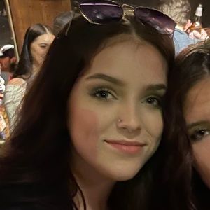 Meet your Posher, Lana